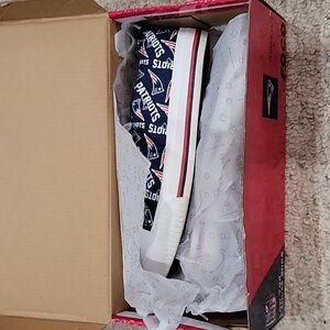 New England Patriots Size 7 Sneaker - Brand New in Box